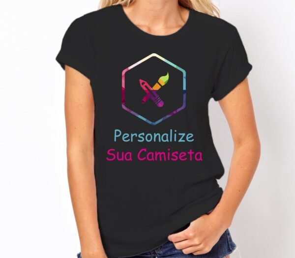 Camisa Baby Look Personalizada branca com estampa colorida em destaque.