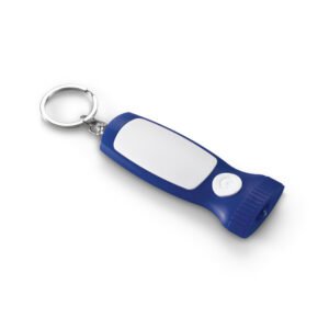 Chaveiro lanterna LED com gravação de logotipo personalizado em uso.